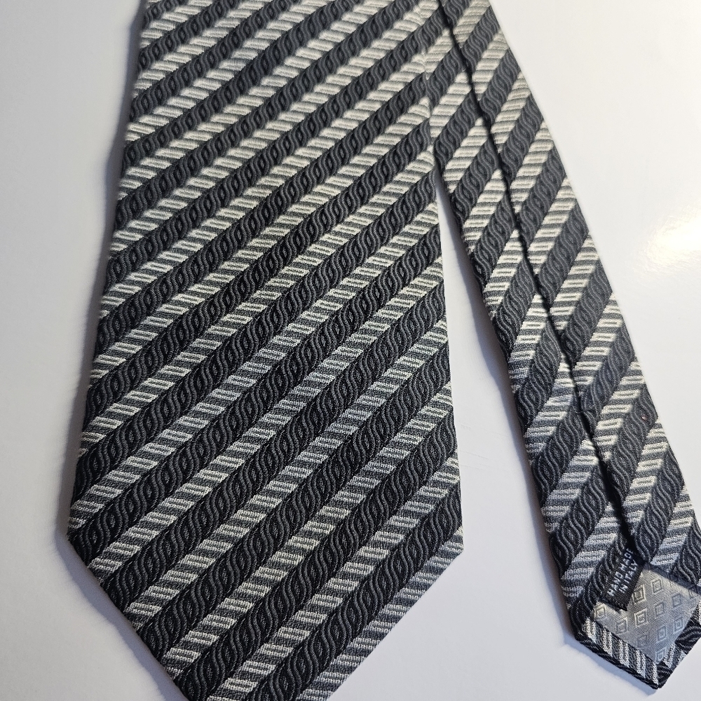Vintage Luciano Gatti elite tie. Made in italy 100% silk
